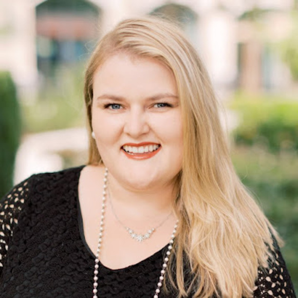 Meet your Posher, Alyssia - Picture 1 of 1